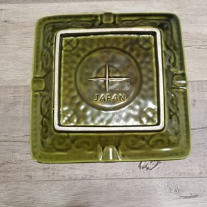 unbranded Accents - Vintage 1970's Ceramic Decorative Ashtray Japan unbranded Accents - Vintage 1970's Ceramic Decorative Ashtray Japan